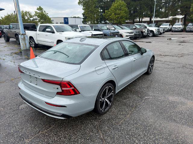 Used 2024 Volvo S60 B5 Plus AWD/4WD image 5