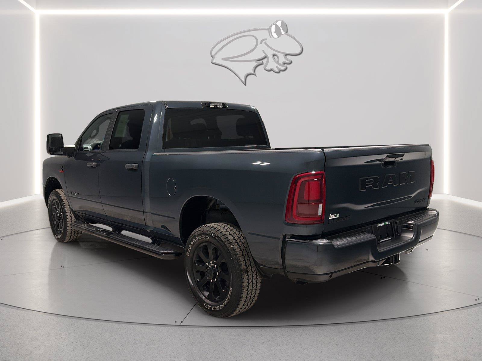 Used 2025 RAM 2500 Big Horn AWD/4WD image 3