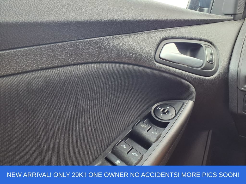 Certified 2018 Ford Focus SEL FWD image 21