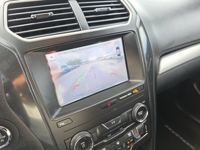 Certified 2019 Ford Explorer XLT w/ Equipment Group 202A FWD image 31