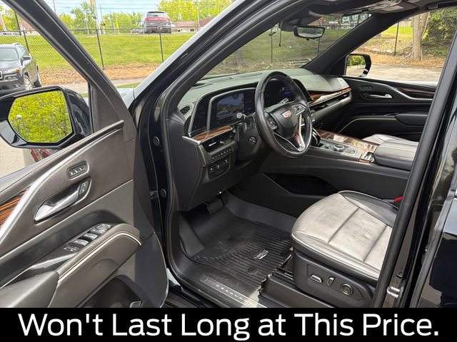 Used 2024 Cadillac Escalade ESV Premium Luxury w/ Performance Package AWD/4WD image 25