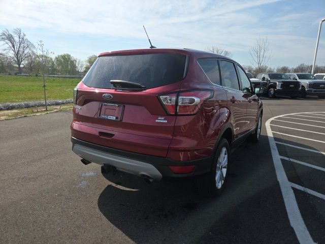 Certified 2017 Ford Escape SE image 3