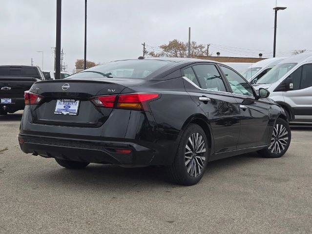 Used 2023 Nissan Altima 2.5 SV image 2