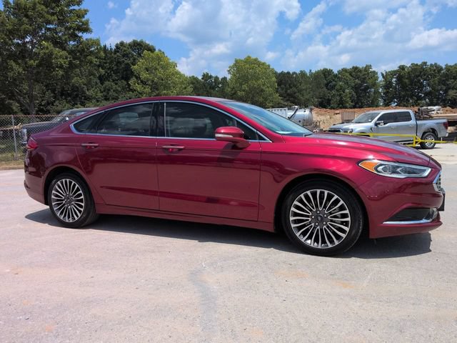 Certified 2018 Ford Fusion SE w/ Fusion SE Technology Package FWD image 2