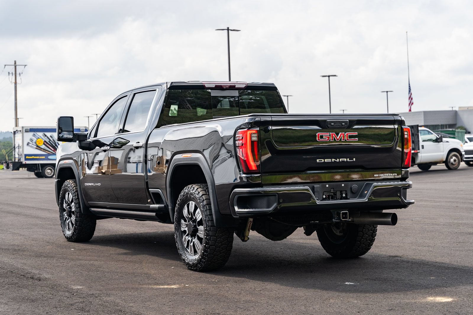 Used 2024 GMC Sierra 2500 Denali w/ Denali Reserve Package AWD/4WD image 5