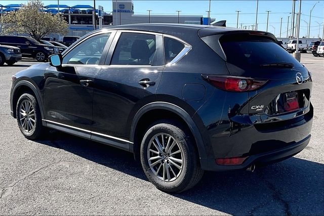 Used 2017 MAZDA CX-5 Touring image 3