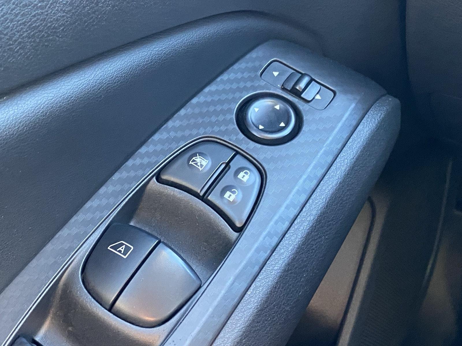 Used 2025 Nissan Altima 2.5 SV FWD image 19
