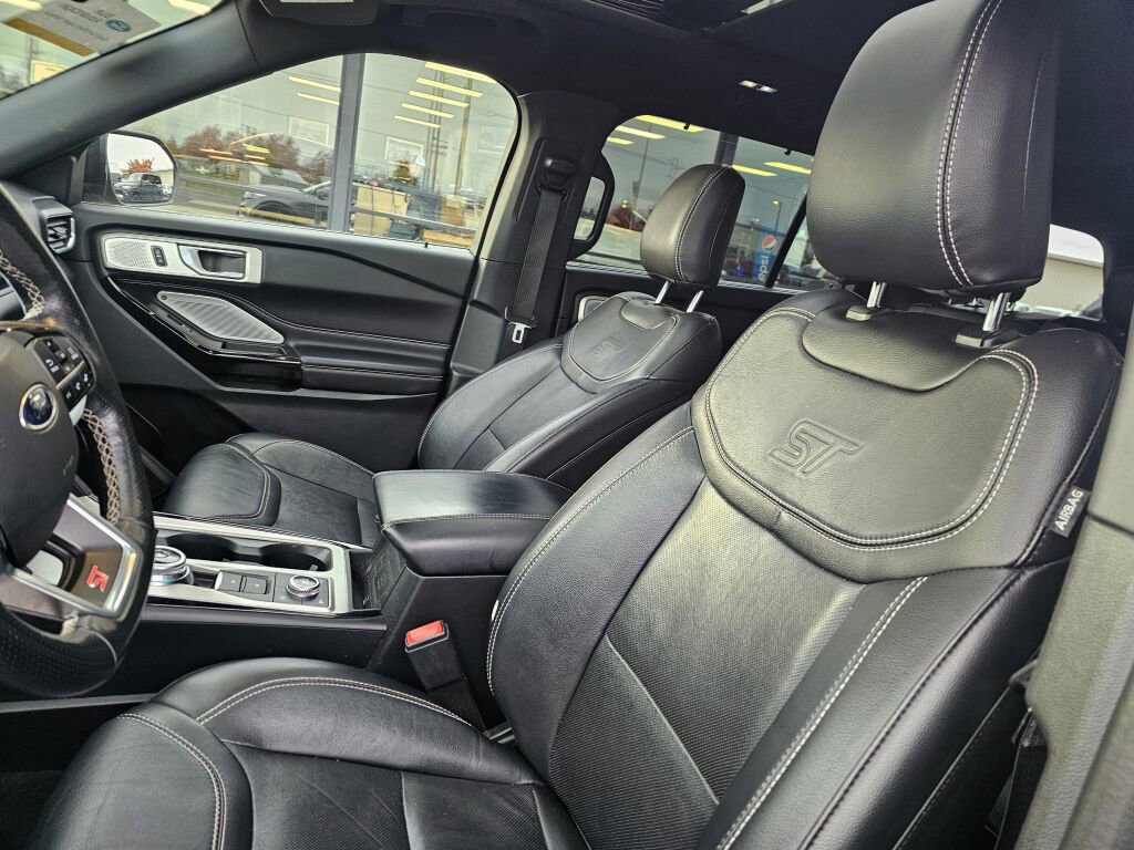 Certified 2022 Ford Explorer ST w/ Equipment Group 401A image 19