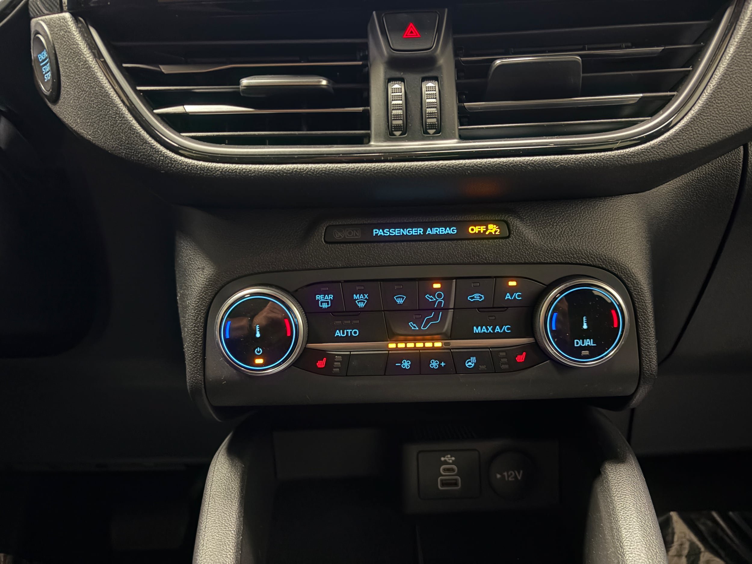 Certified 2025 Ford Escape ST-Line Select AWD/4WD image 23