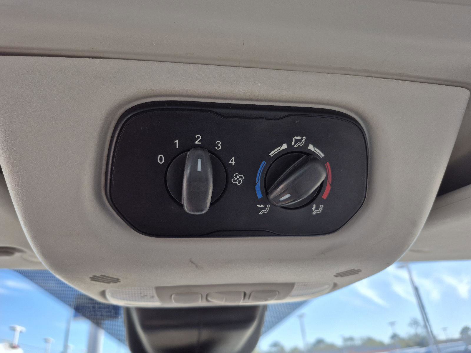 Certified 2019 Ford Transit 350 XL image 19