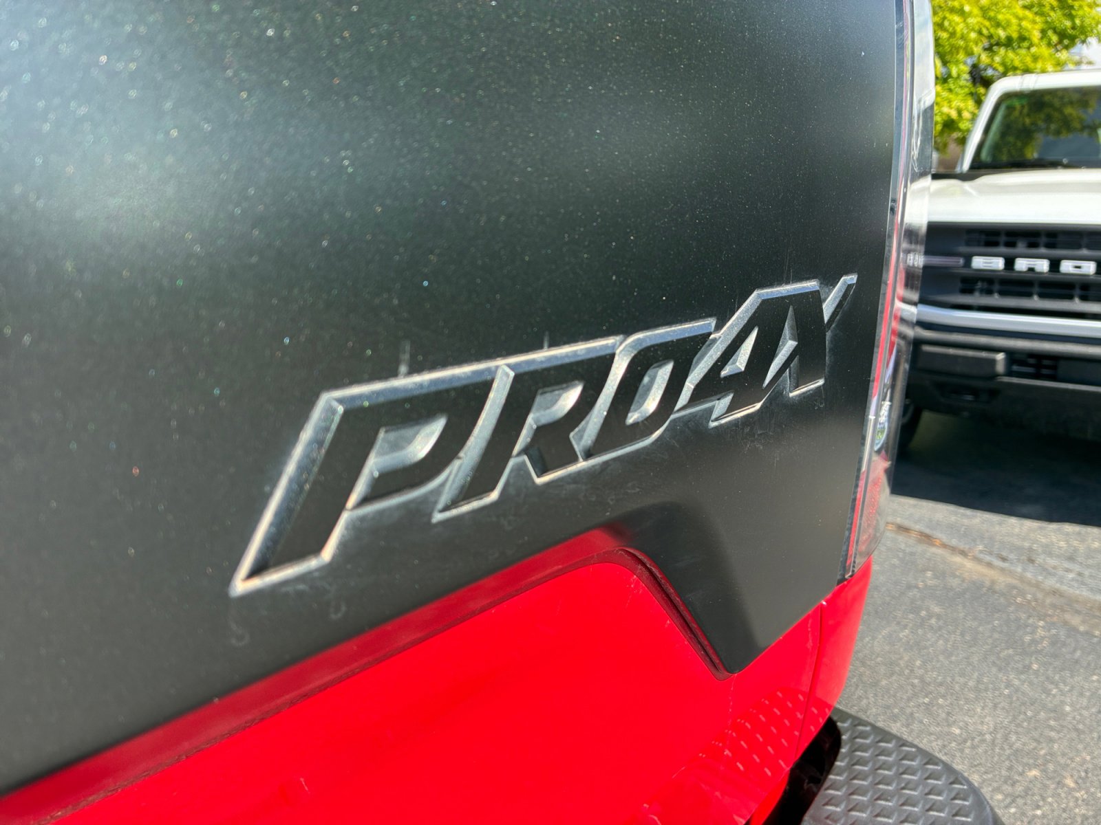 Used 2021 Nissan Titan PRO-4X w/ Pro-4x Convenience Package AWD/4WD image 24