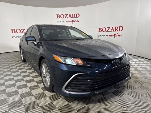 Used 2021 Toyota Camry LE image 1