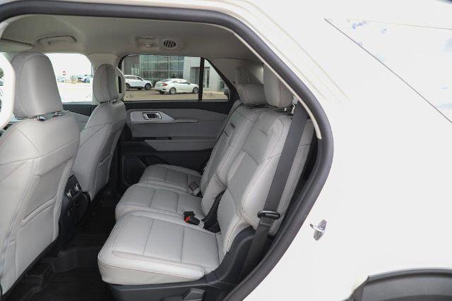Certified 2025 Ford Explorer Active w/ Active Comfort Package image 30