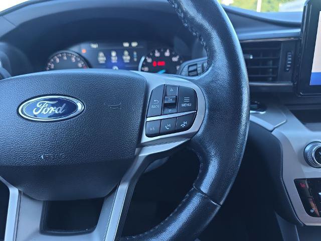 Certified 2022 Ford Explorer XLT w/ Equipment Group 202A AWD/4WD image 29
