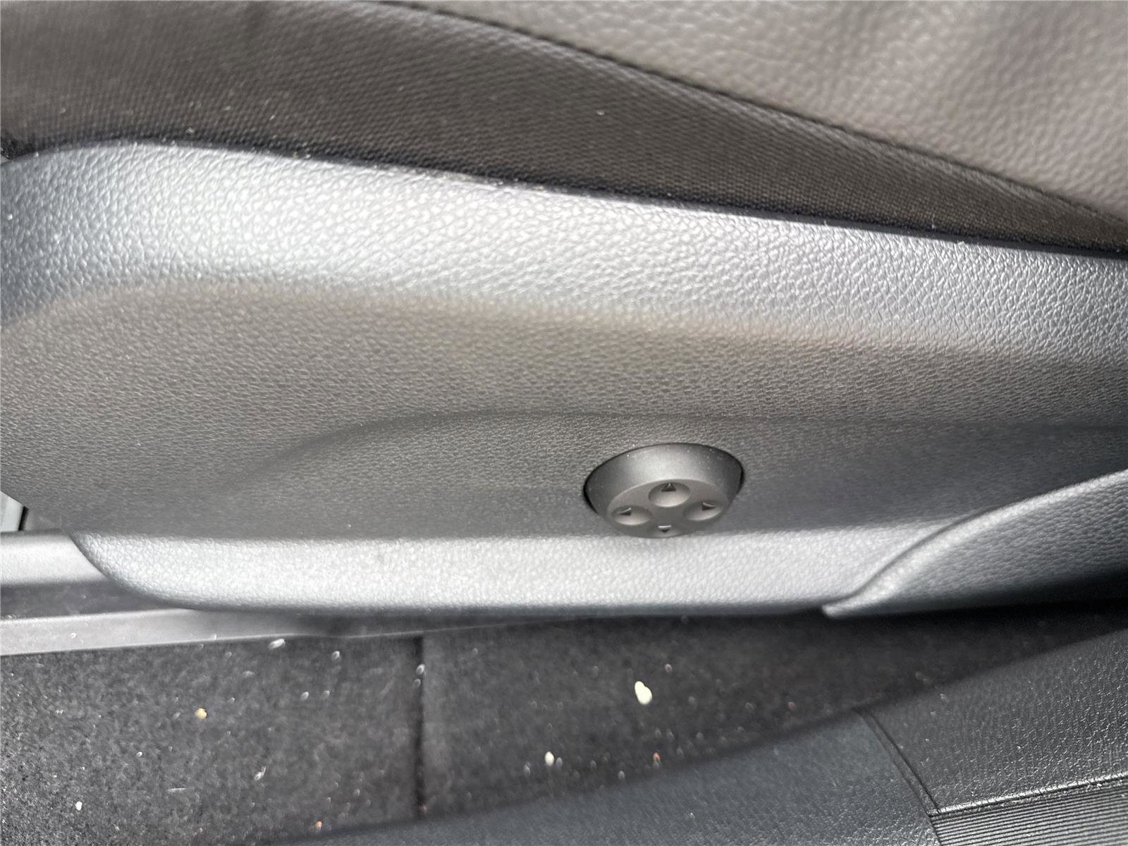 Used 2021 Mercedes-Benz GLC 300 image 26