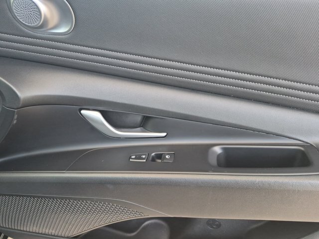Used 2023 Hyundai Elantra Limited FWD image 35