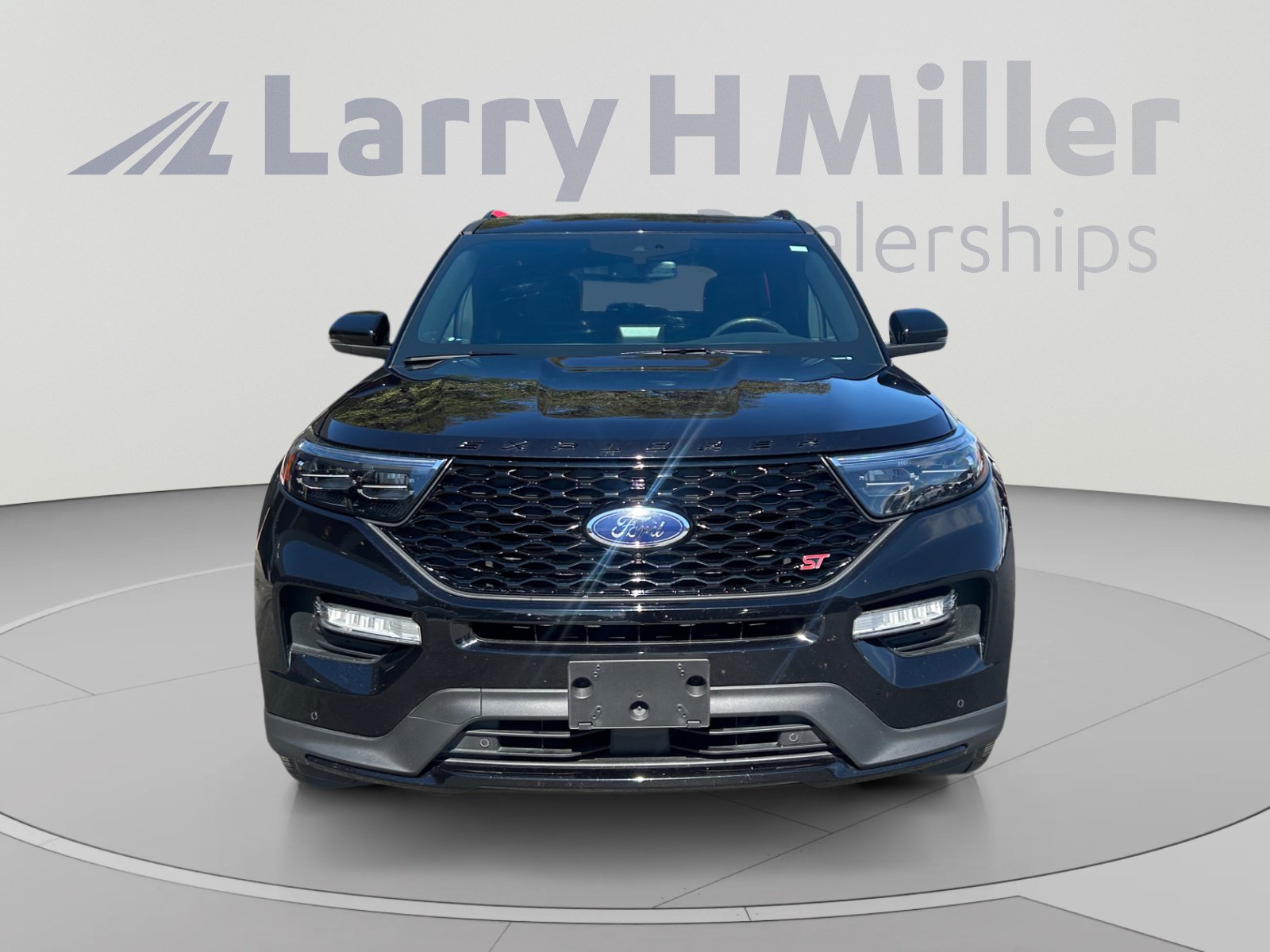 Certified 2020 Ford Explorer ST w/ ST Street Pack AWD/4WD image 8
