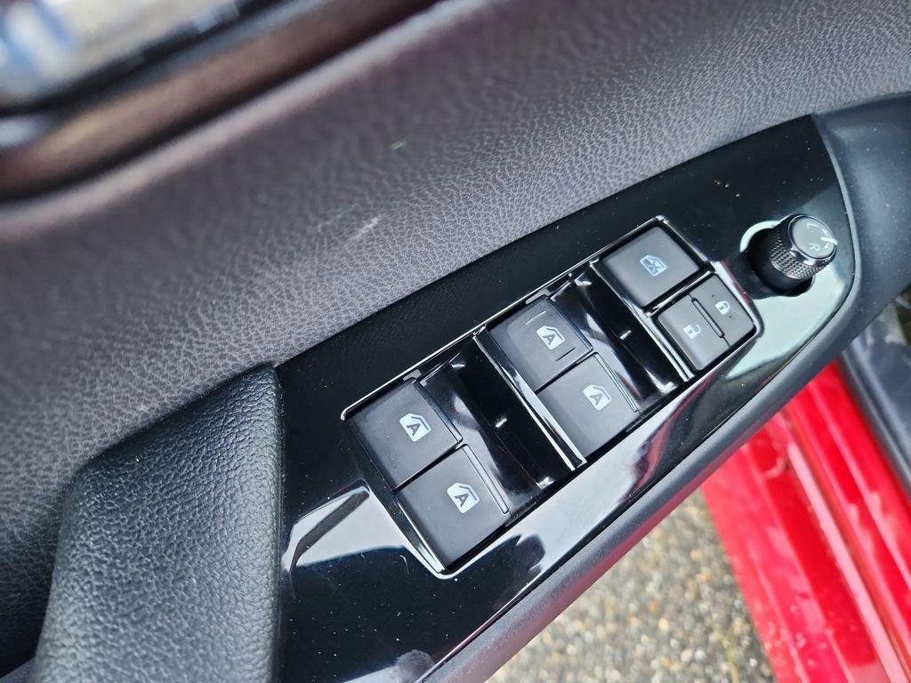 Used 2017 Toyota Prius Prime Premium image 12