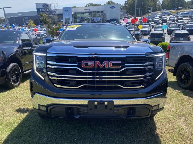 Used 2023 GMC Sierra 1500 SLT w/ SLT Premium Package AWD/4WD image 2