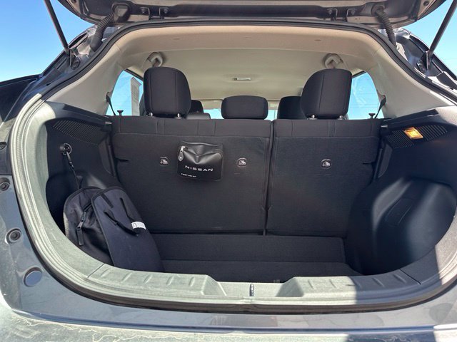 Used 2025 Nissan Leaf S FWD image 8