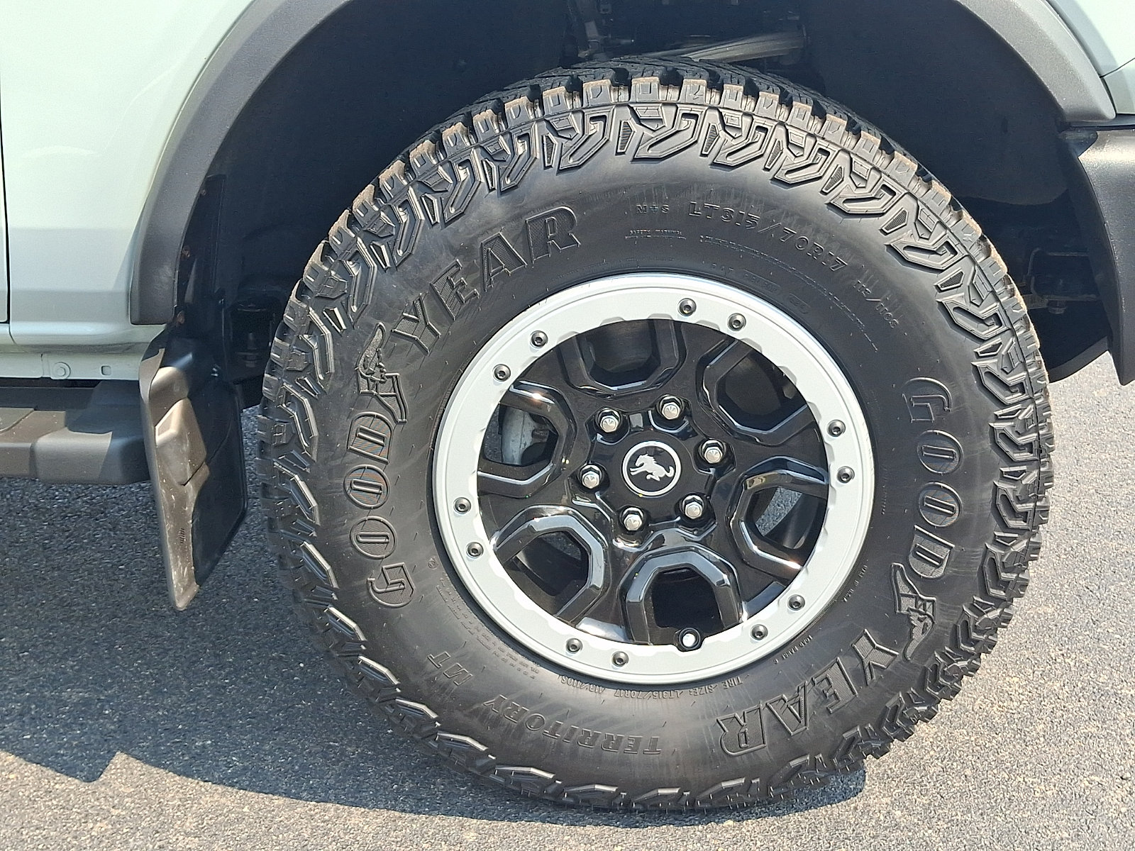 Certified 2024 Ford Bronco Outer Banks w/ Sasquatch Package AWD/4WD image 8