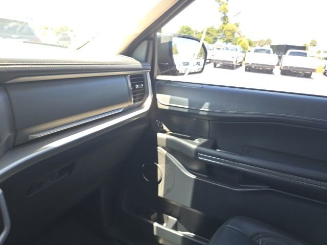 Certified 2022 Ford Expedition XLT RWD image 13