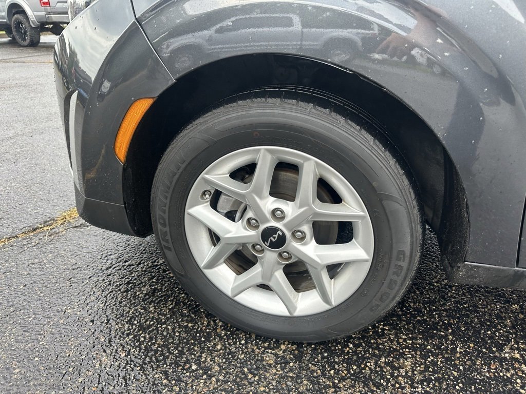 Used 2023 Kia Soul LX w/ LX Technology Package image 29