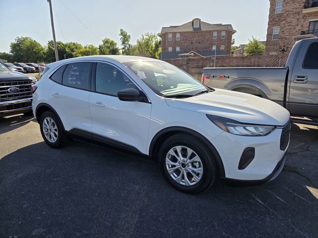 Certified 2024 Ford Escape Active FWD image 3