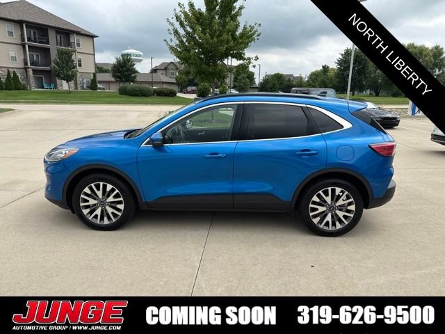 Certified 2020 Ford Escape Titanium AWD/4WD image 3