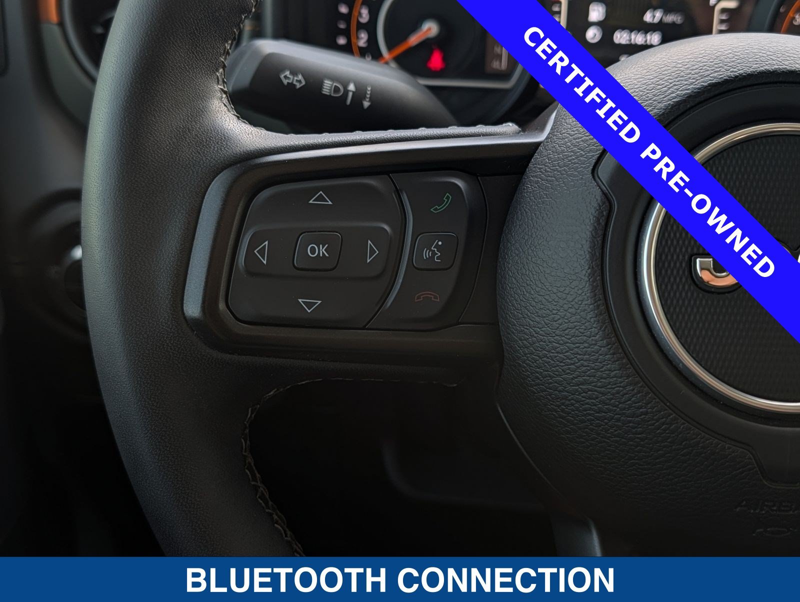Used 2025 Jeep Gladiator Mojave w/ Convenience Group AWD/4WD image 32