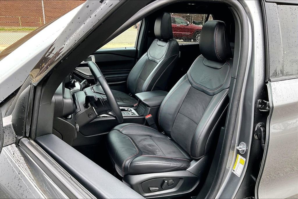 Certified 2024 Ford Explorer ST w/ Equipment Group 401A image 24