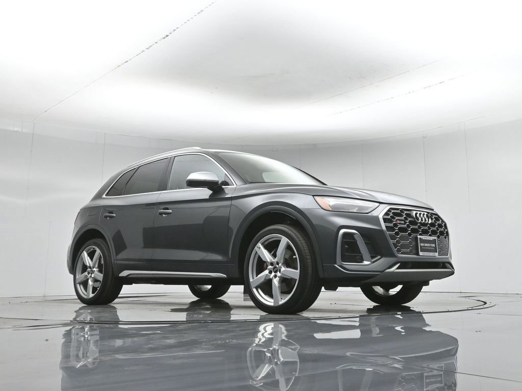 Used 2021 Audi SQ5 Premium w/ Convenience Package image 2