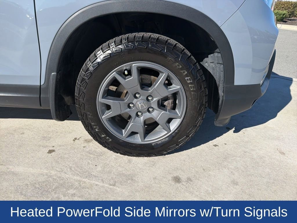 Used 2025 Honda Passport TrailSport image 12