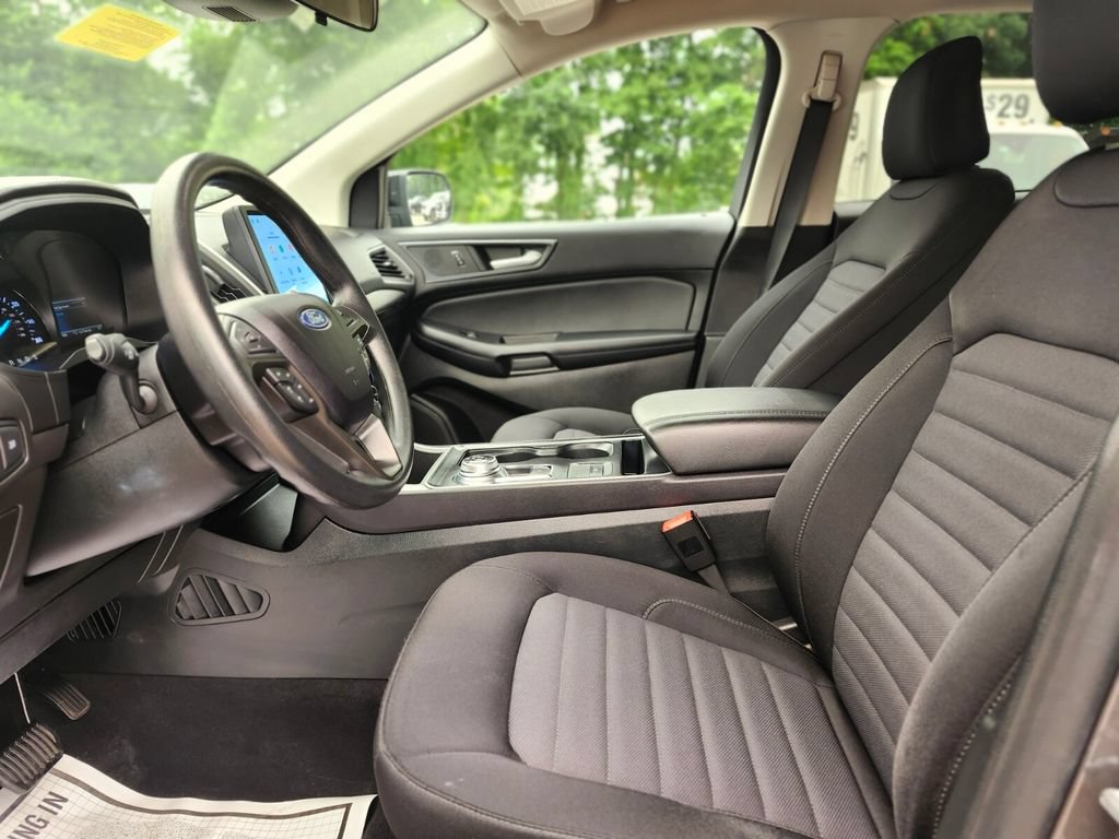 Certified 2022 Ford Edge SE w/ Black Appearance Package AWD/4WD image 18