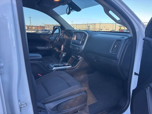 Used 2022 Chevrolet Colorado LT w/ LT Convenience Package image 9