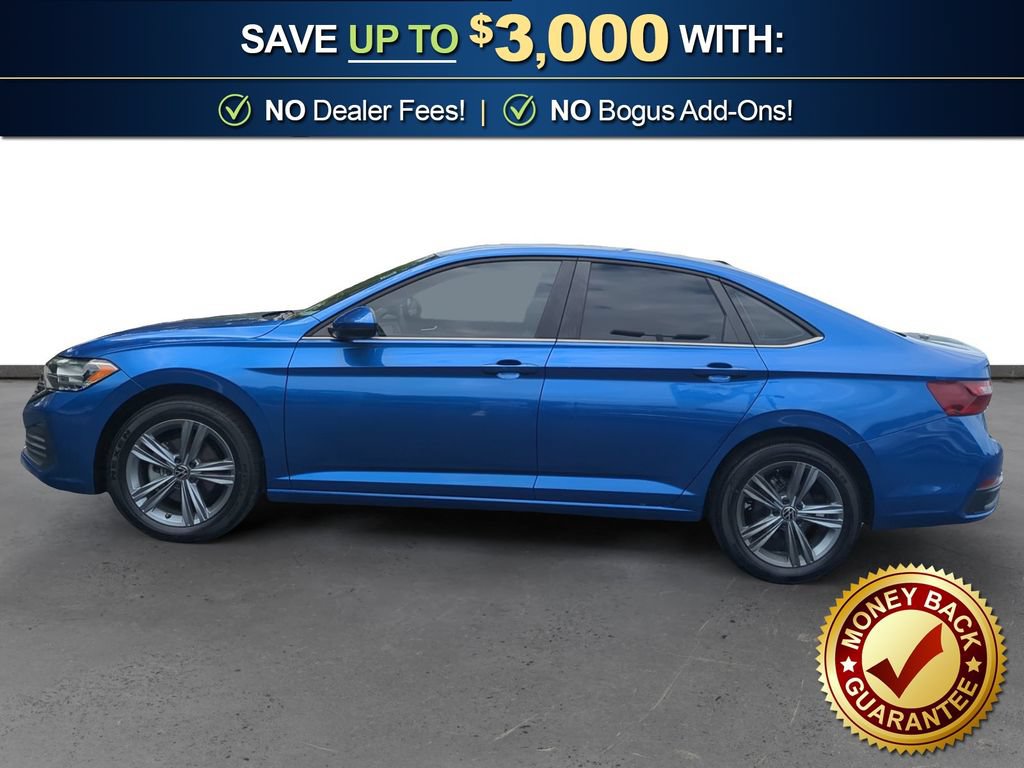 Used 2024 Volkswagen Jetta SE FWD image 2