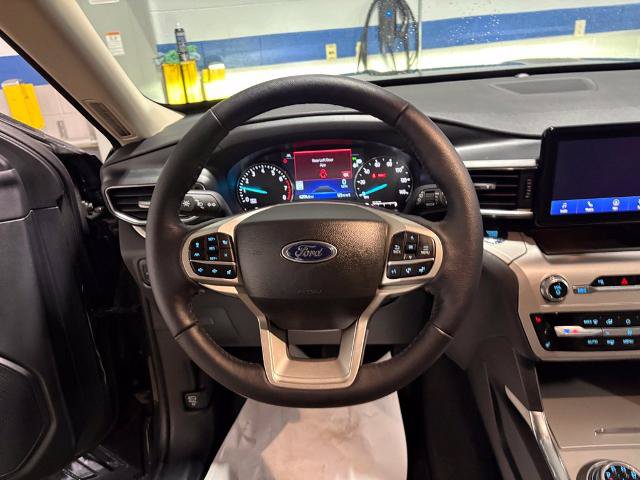 Certified 2023 Ford Explorer XLT w/ Equipment Group 202A AWD/4WD image 12