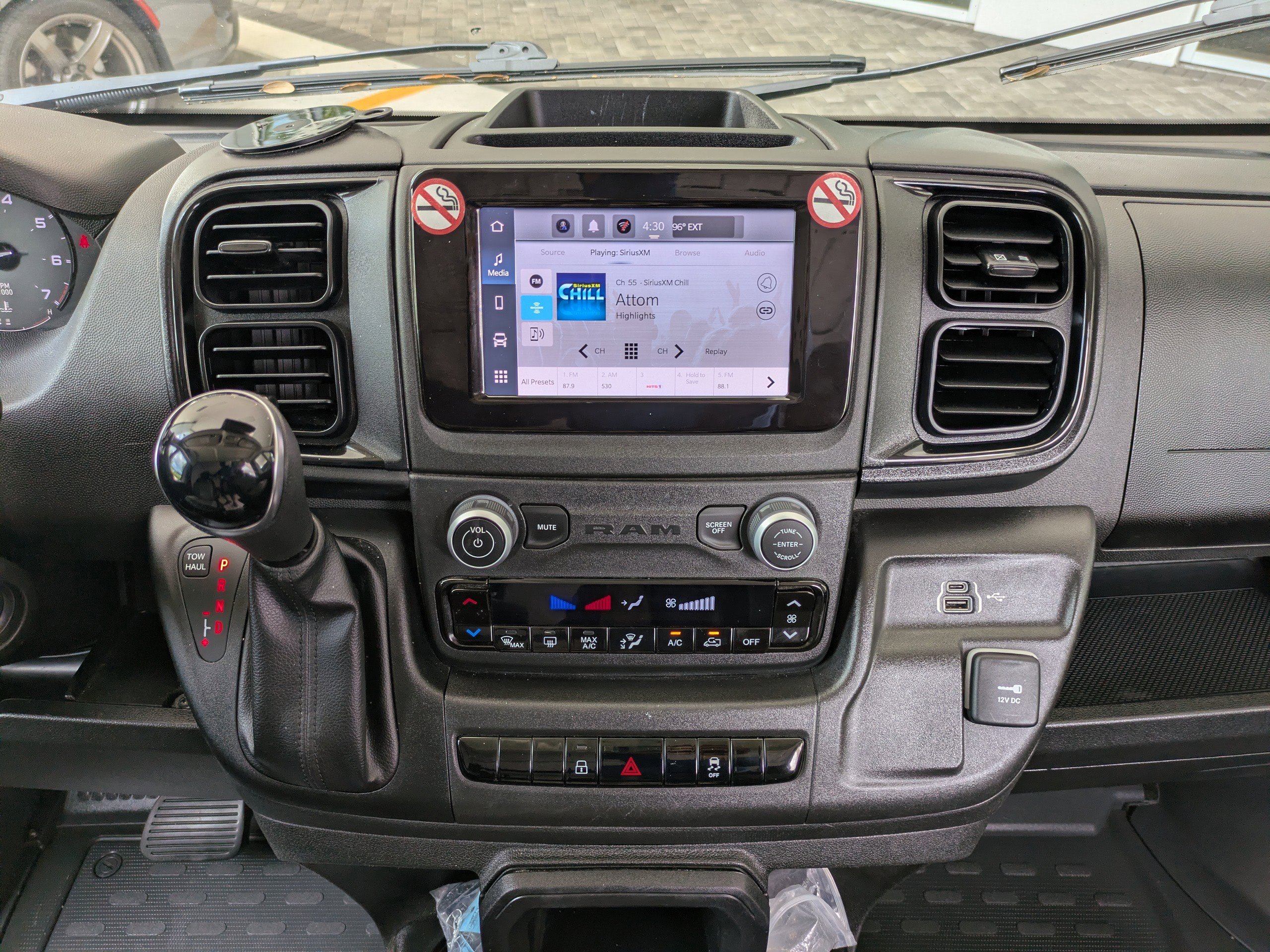 Used 2024 RAM ProMaster 2500 w/ Convenience Group FWD image 18