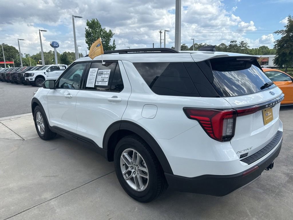 Certified 2026 Ford Explorer Active w/ Active Comfort Package RWD image 4