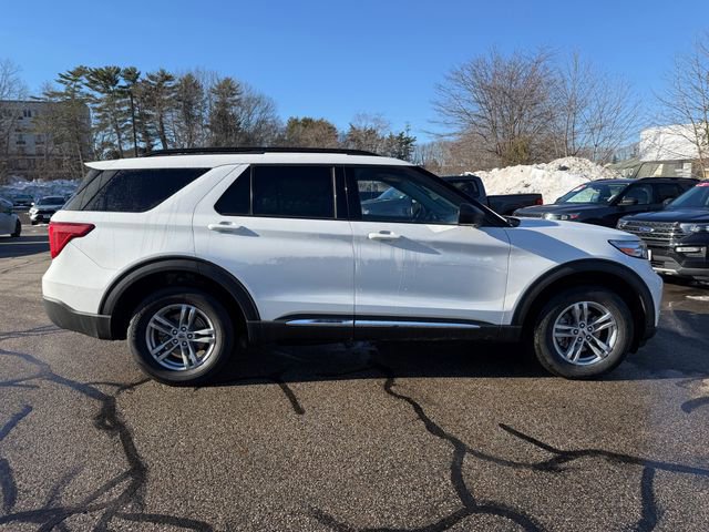 Certified 2022 Ford Explorer XLT w/ Equipment Group 202A image 4