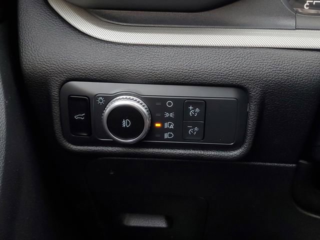 Certified 2022 Ford Explorer XLT w/ Equipment Group 202A image 13