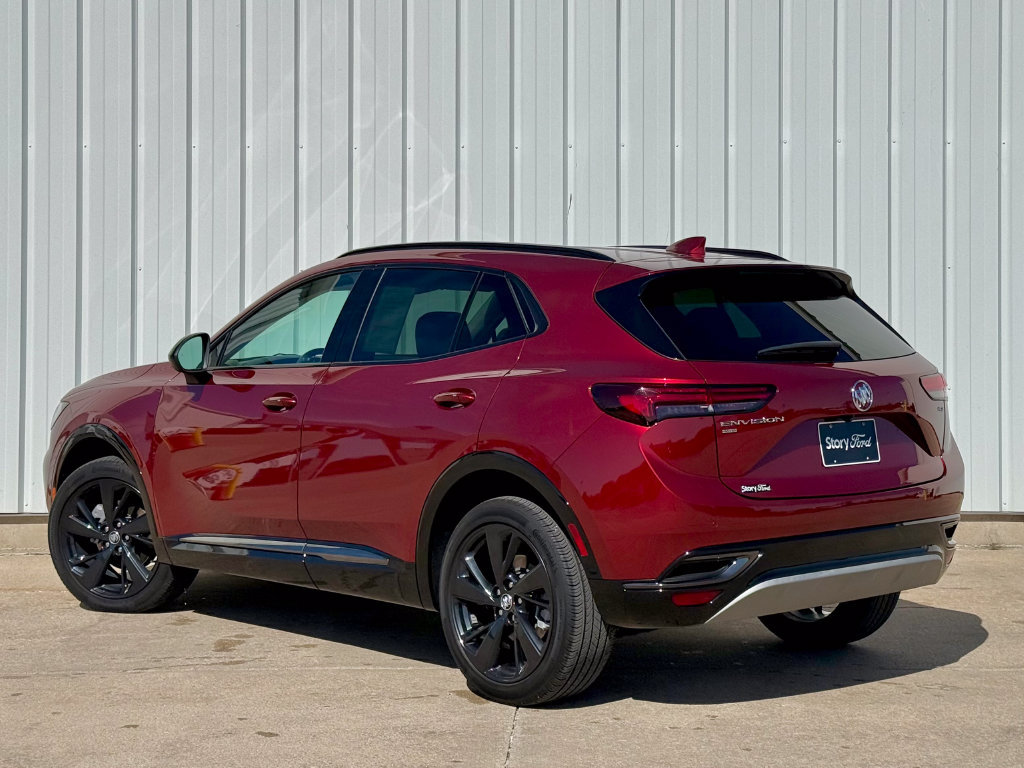 Used 2023 Buick Envision Preferred w/ Sport Touring Package AWD/4WD image 4