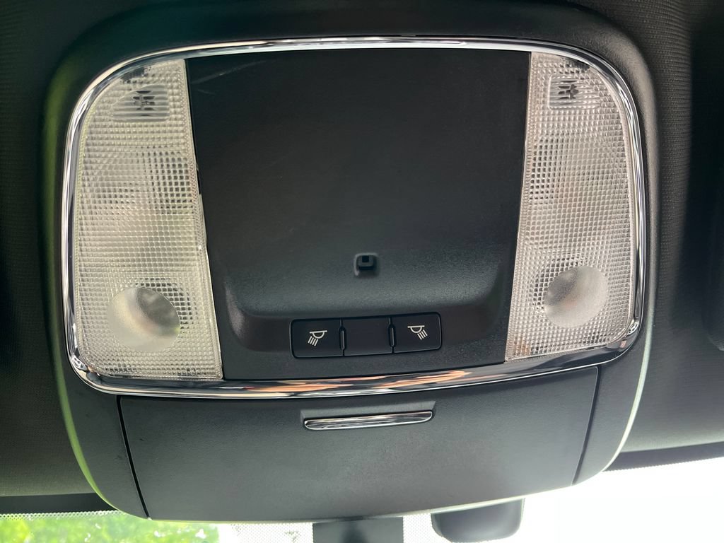 Used 2018 Jeep Grand Cherokee Laredo AWD/4WD image 27