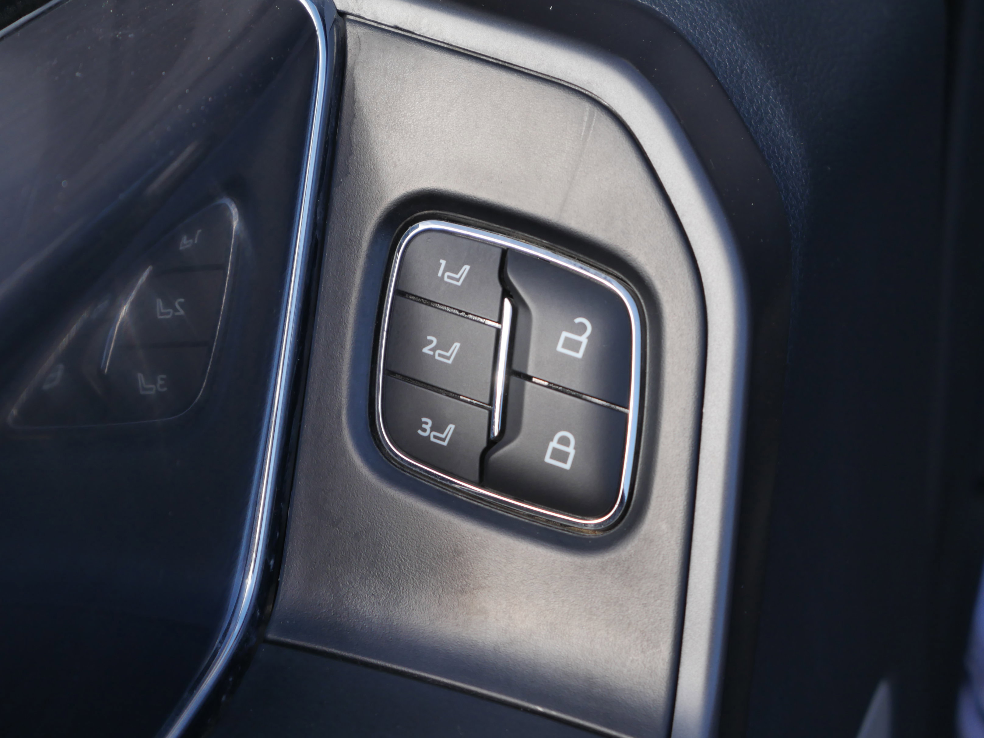 Certified 2025 Ford F150 Lariat w/ Equipment Group 502A High image 43