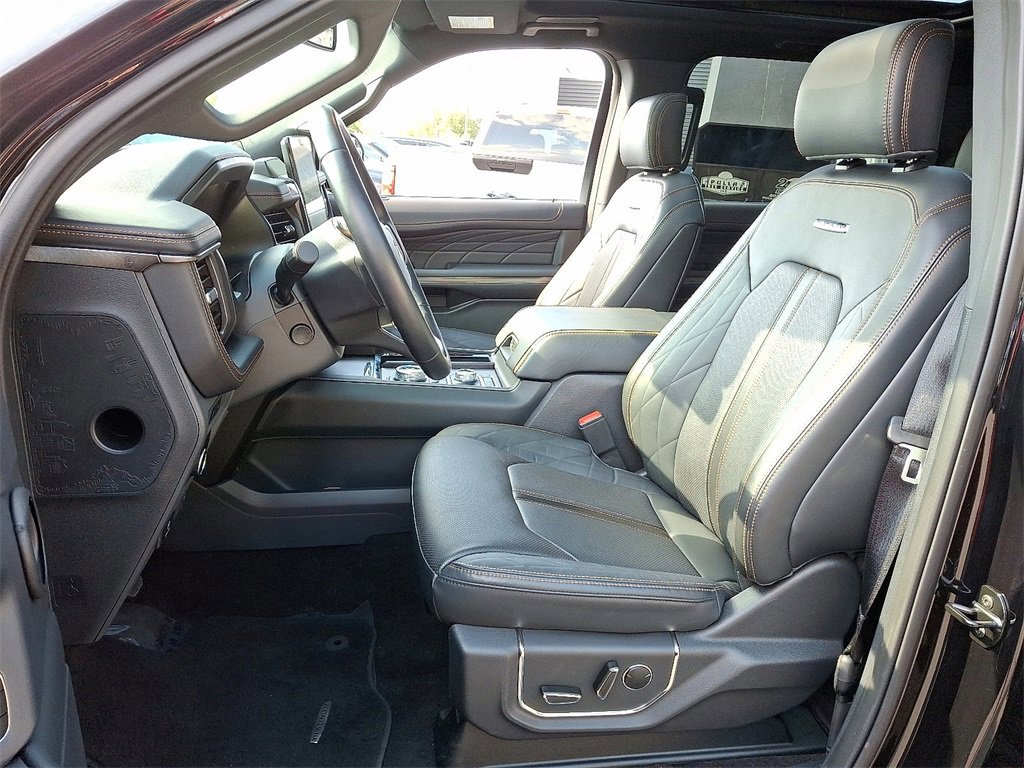 Certified 2023 Ford Expedition Platinum image 14