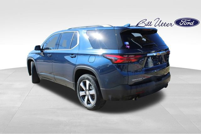 Used 2022 Chevrolet Traverse LT w/ LT Premium Package image 3