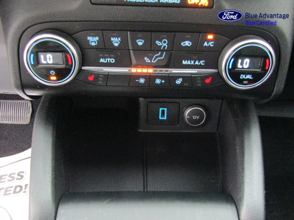 Certified 2020 Ford Escape Titanium AWD/4WD image 22