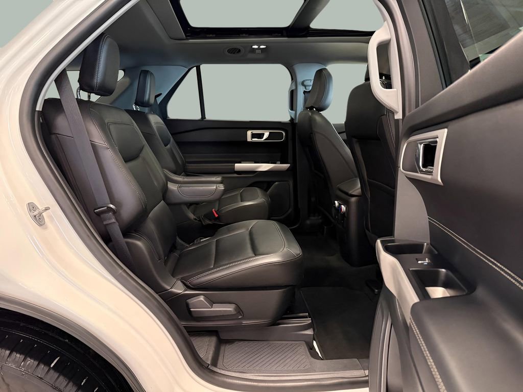 Certified 2022 Ford Explorer XLT image 18