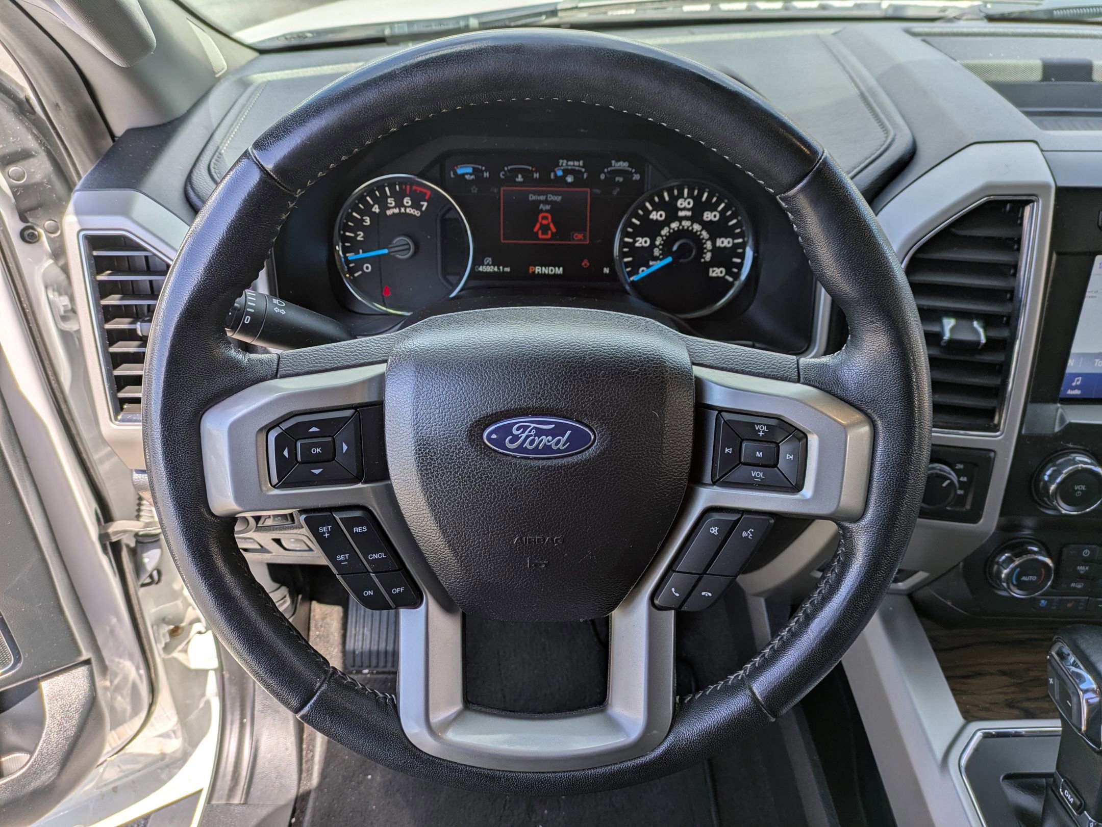 Certified 2020 Ford F150 Lariat w/ Equipment Group 501A Mid AWD/4WD image 9