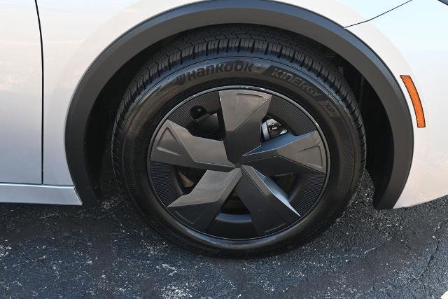 Used 2024 Toyota Prius LE FWD image 16